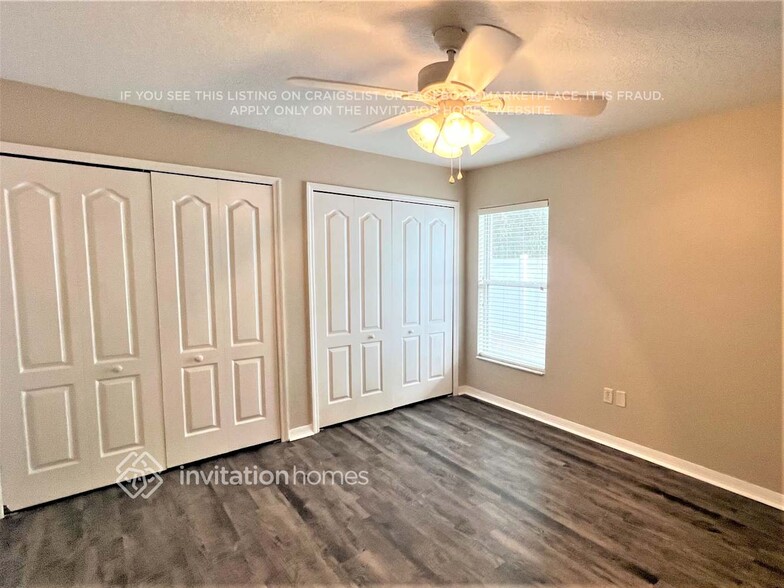 Building Photo - 752 Westview Dr