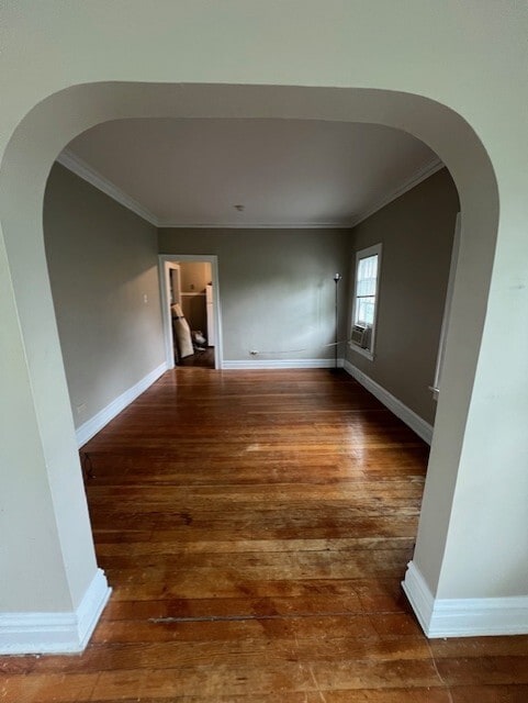 main living area - view from sun room - 305 E Park Blvd