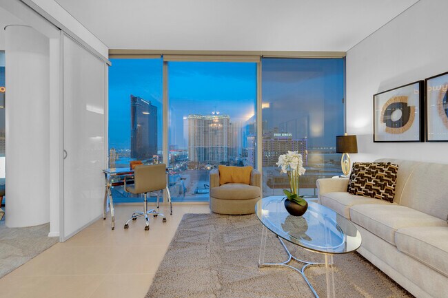 Building Photo - 3722 S Las Vegas Blvd