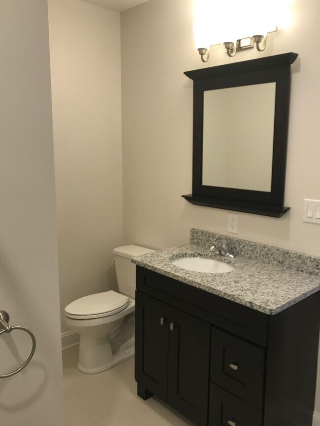 Building Photo - Stunning 1-Bedroom Apartment in the Heart of Schenectady!