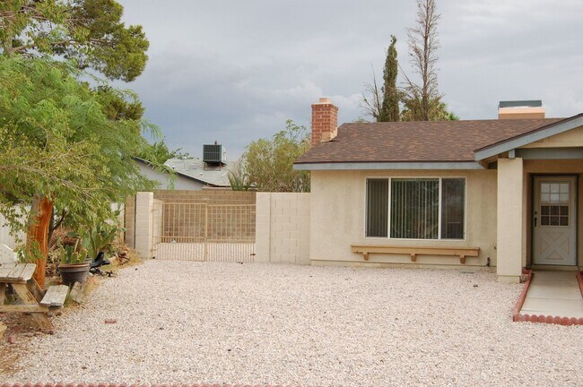Building Photo - 7185 Acorn Ct