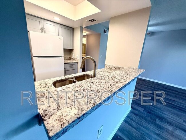 Building Photo - 1044 Mollie Ln