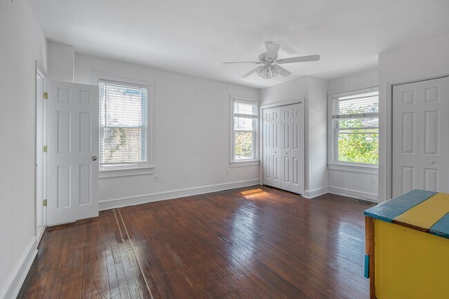 Building Photo - Stunning 4 BR/3 BA Single-Family Home in 1...