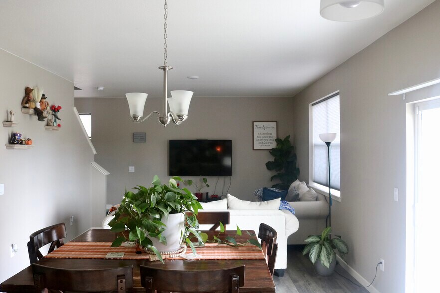 Building Photo - 6103 B St