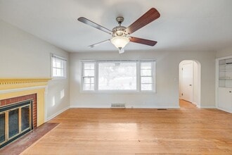 Building Photo - Charming 2-Bedroom Home with Bonus Space & Fenced Yard – Just Off Prospect Ave!