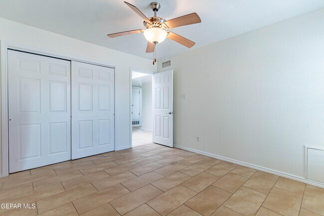 Building Photo - 7033 San Marino Dr