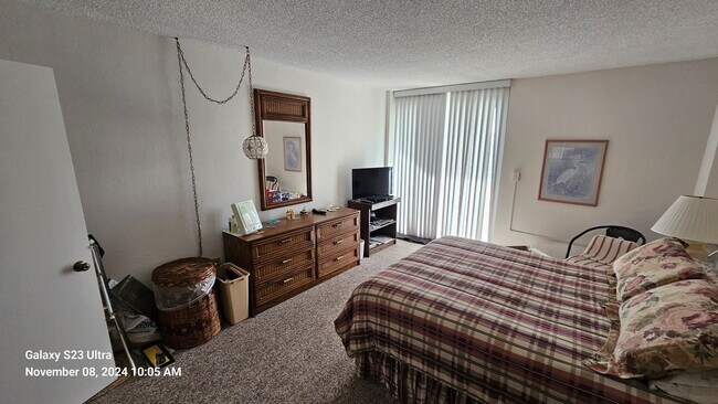 Building Photo - Furnished 3rd Floor Condo Overlooking The Golf Course