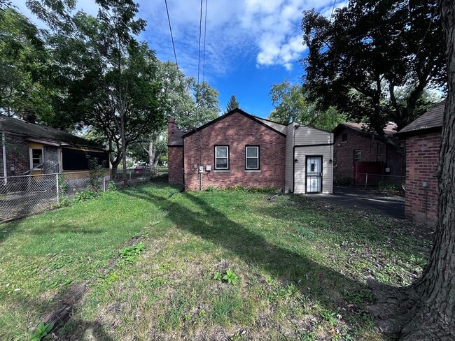 Building Photo - 2131 170th St