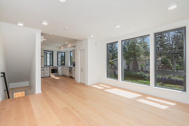Building Photo - 4214 SW 100th St