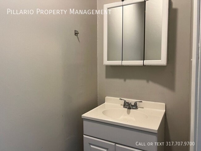 Building Photo - 4515 N College Ave