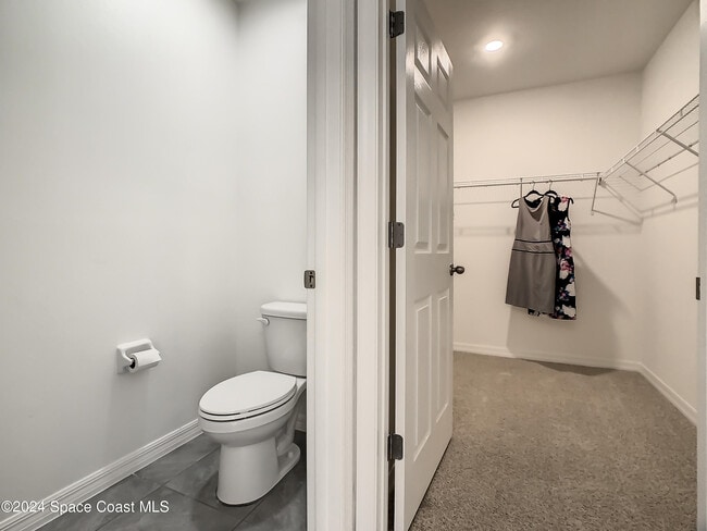 Building Photo - 2243 Capital Dr