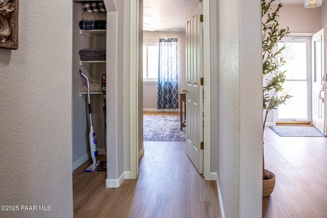 Building Photo - 7075 E Horizon Way