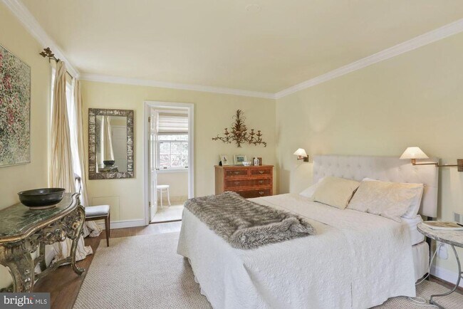 Building Photo - 3743 Upton St NW