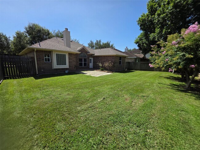 Building Photo - 536 Mannington Ln