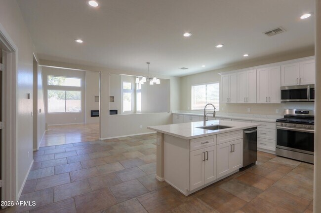 Building Photo - 39147 N Luke Ln