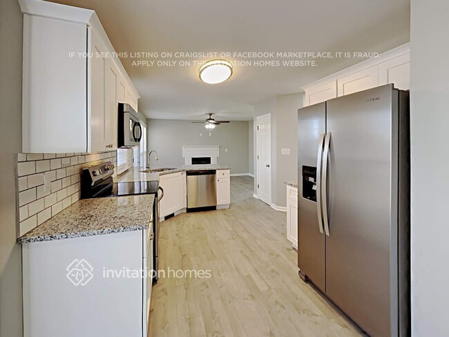 Building Photo - 402 Zircon Ln