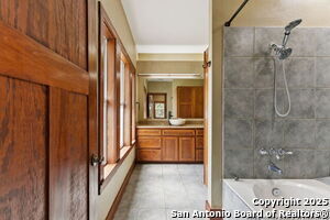 Building Photo - 807 Happy View