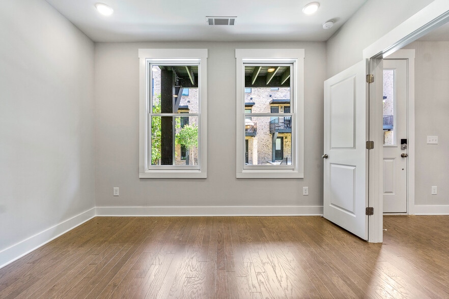 Building Photo - 1028 Robert Smalls Way