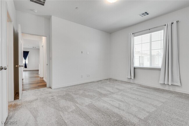 Building Photo - 20 Barbara Ln