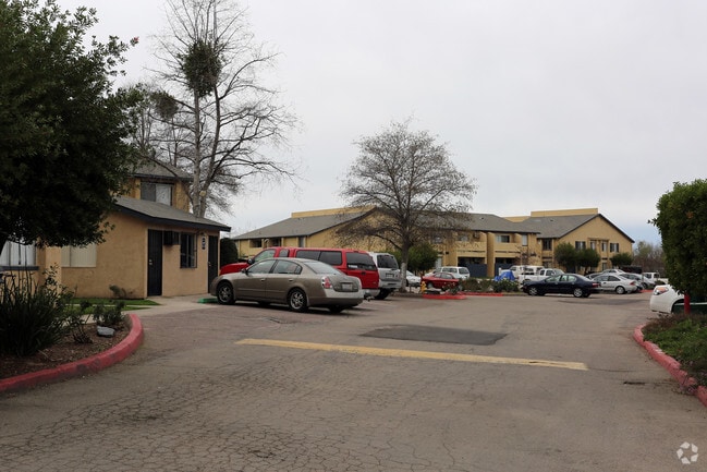Building Photo - Terre at Preserve