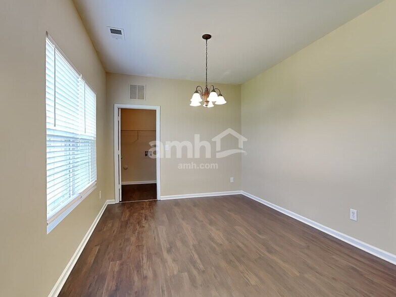 Building Photo - 4640 Lauren Woods Ct