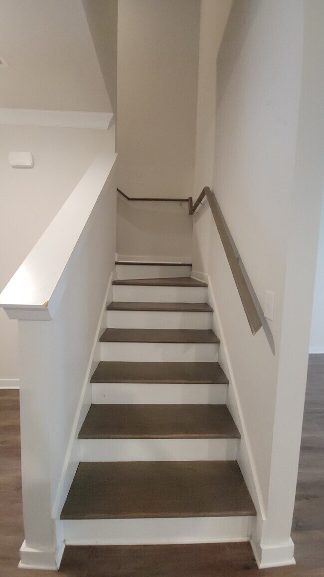 Building Photo - 7203 Chatfield Wy NW