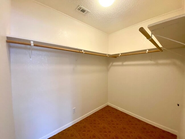 Building Photo - South Congress- 3/2 House- $3400