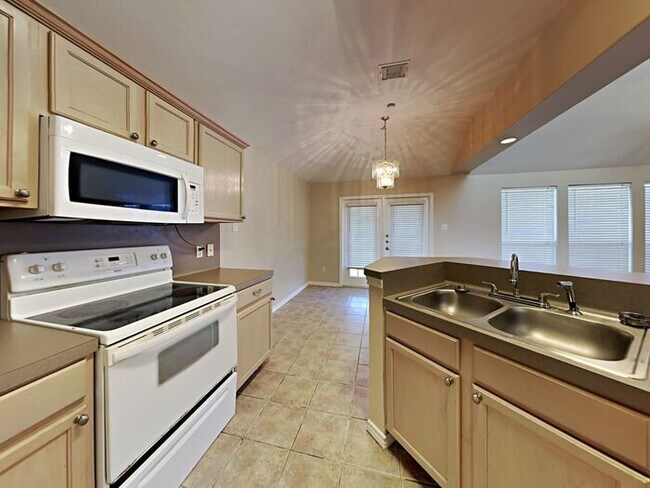 Building Photo - No Application Fee* *$500 off first months...