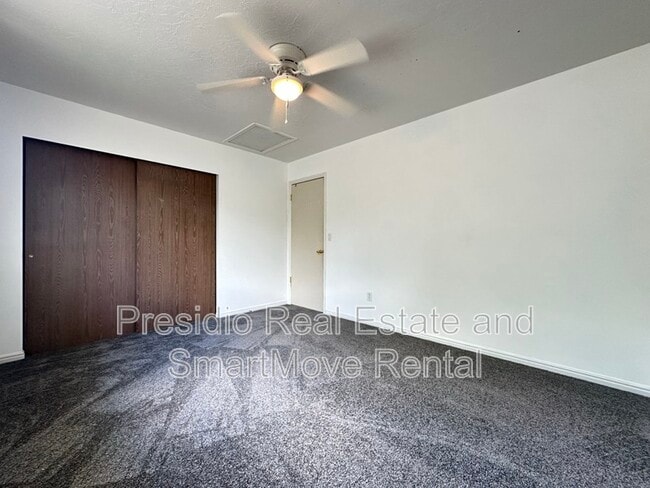 Building Photo - 1034 3350 N