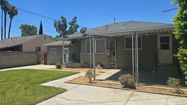Primary Photo - Single Story Home with Large Yard availabl...