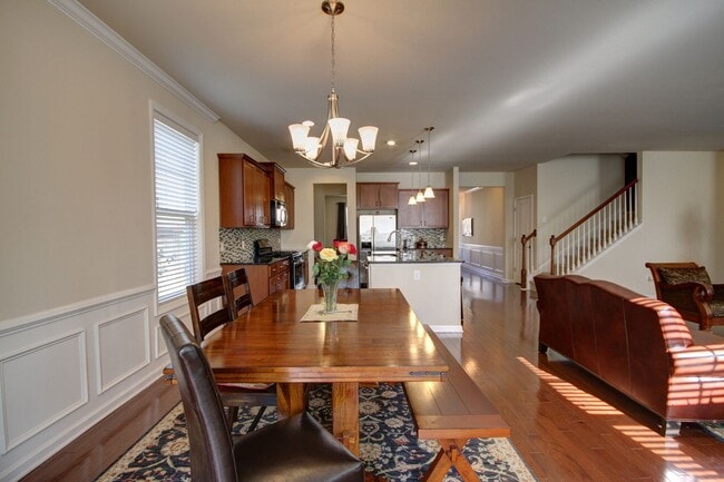 Building Photo - Stunning 4 bedroom in Park West - Mt. Pleasant