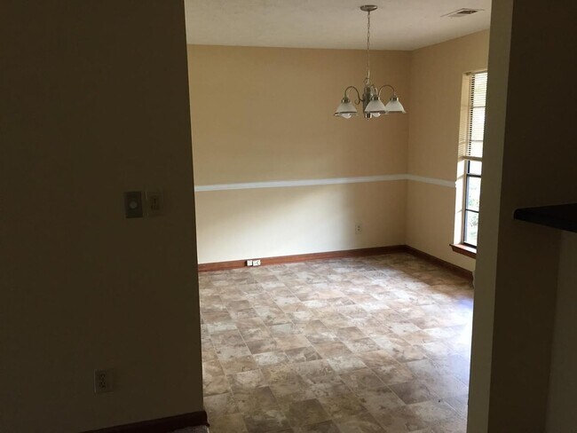 Building Photo - Newly Remodeled Home in the Wade Green Forest Subdivision