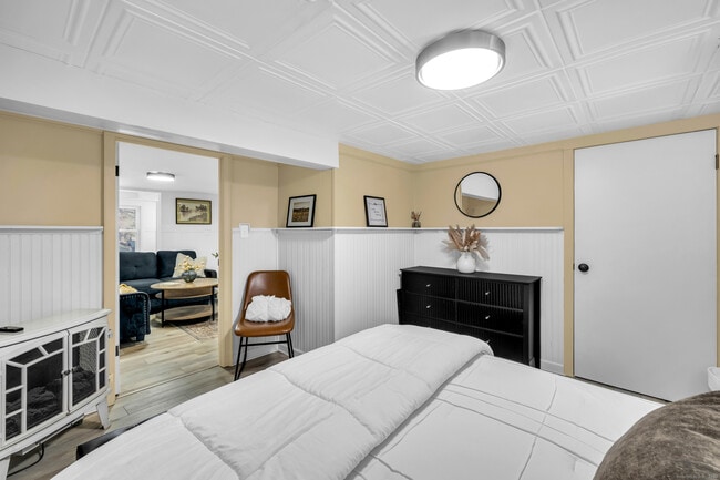 Building Photo - 25 Cottage Grove Rd