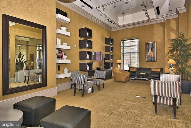 Building Photo - 309 Holland Ln