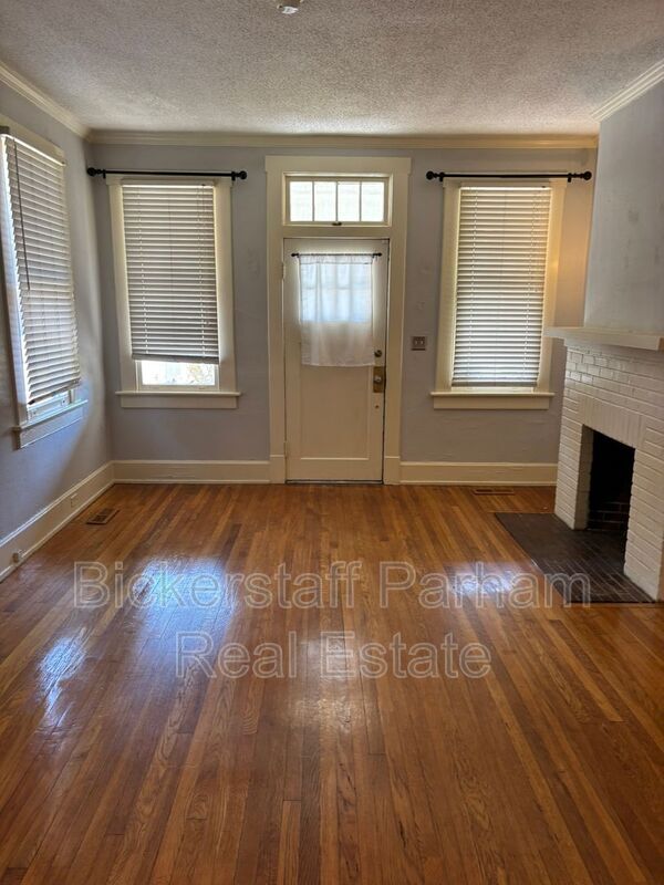 Building Photo - 1901 Hill St