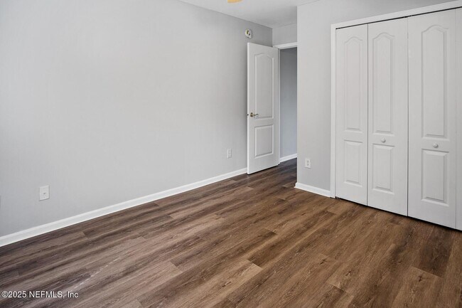 Building Photo - 8936 Deer Berry Ct
