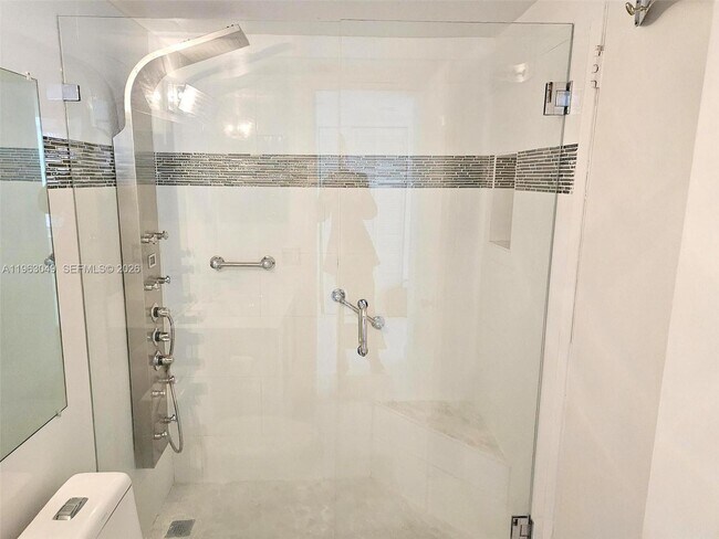 Building Photo - 770 Claughton Island Dr