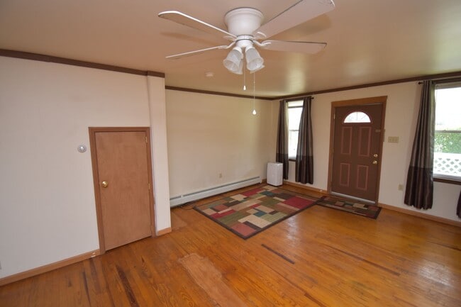 Building Photo - Two Bedroom Home with Carport, Laundry & more!