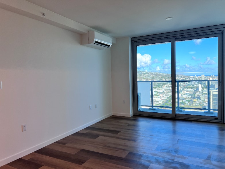 Building Photo - 1515 Liona St