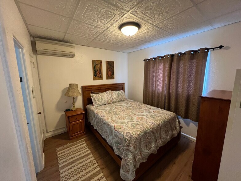 Building Photo - 1001 6th Ave N