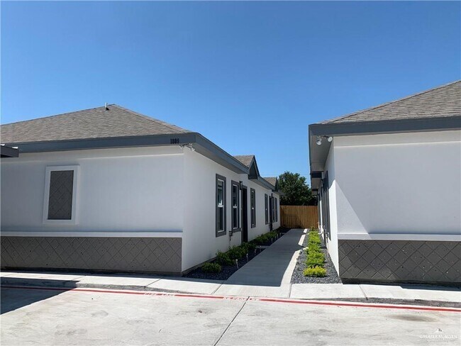 Primary Photo - 1809 Ramirez St