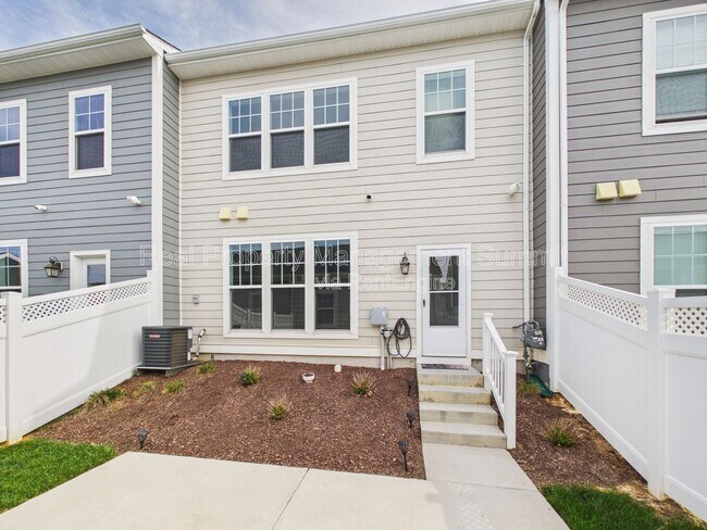 Building Photo - 3284 Charleston Blvd