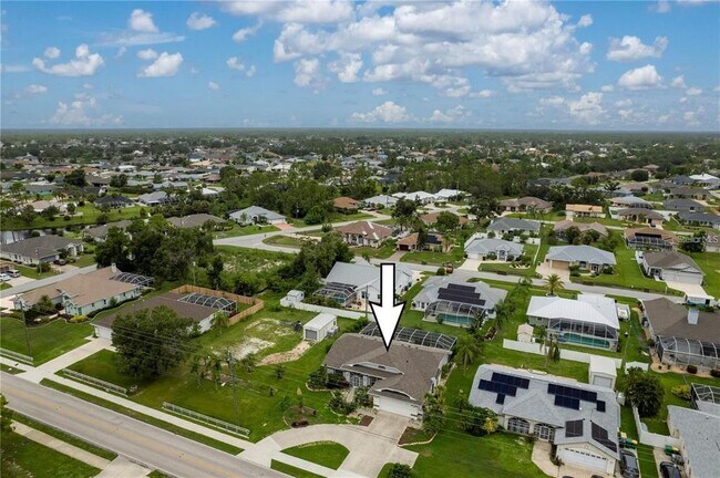 Building Photo - 23420 Peachland Blvd