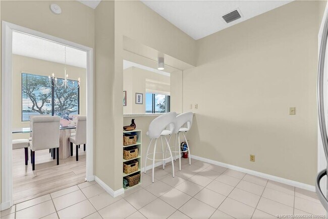 Building Photo - 2560 NW Seagrass Dr