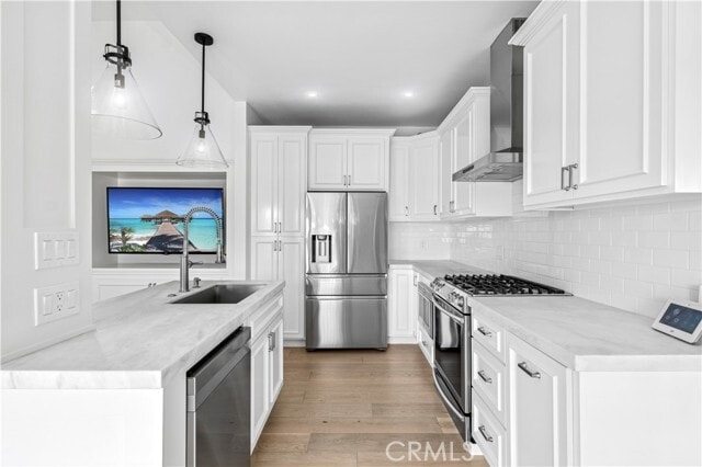 Building Photo - 2010 Barranca