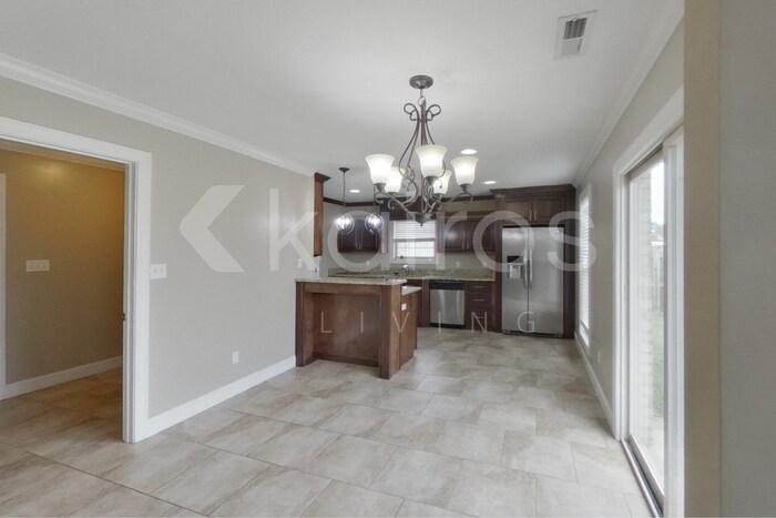 Building Photo - 94 Cottonwood Dr