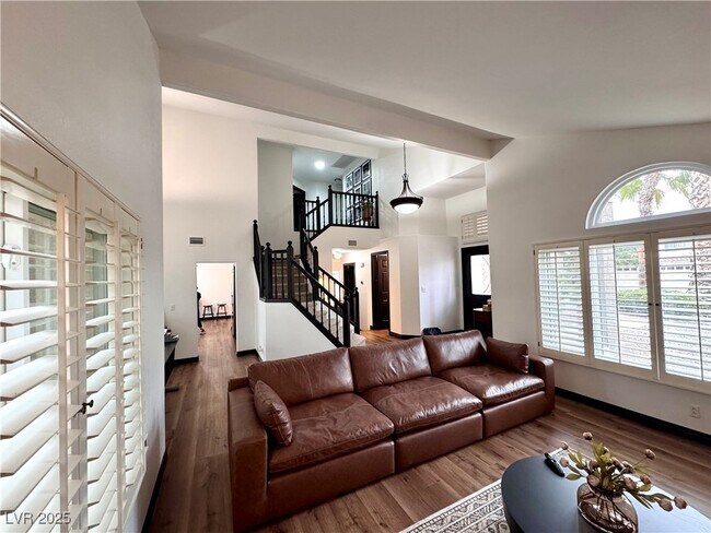 Building Photo - 2056 Pinion Springs Dr