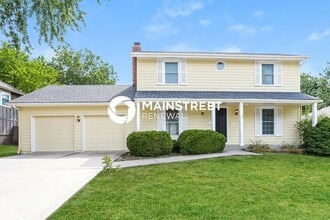 Building Photo - 3 Bedroom Pet-Friendly Home in LEES SUMMIT, MO with Main Street Renewal