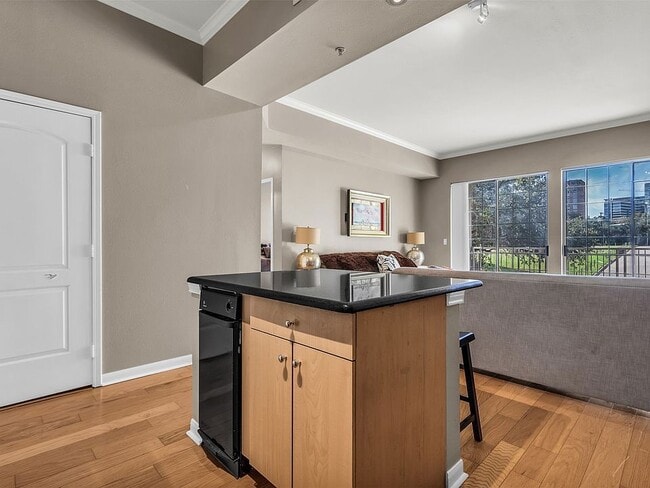 Building Photo - 3225 Turtle Creek Blvd Blvd