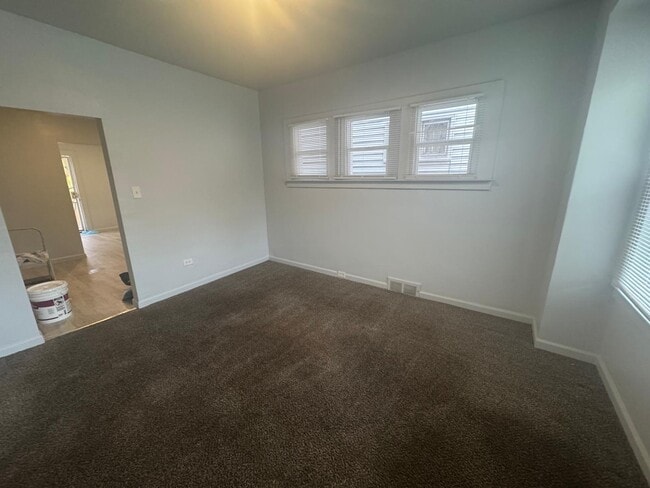 Building Photo - 149 Farrand Park